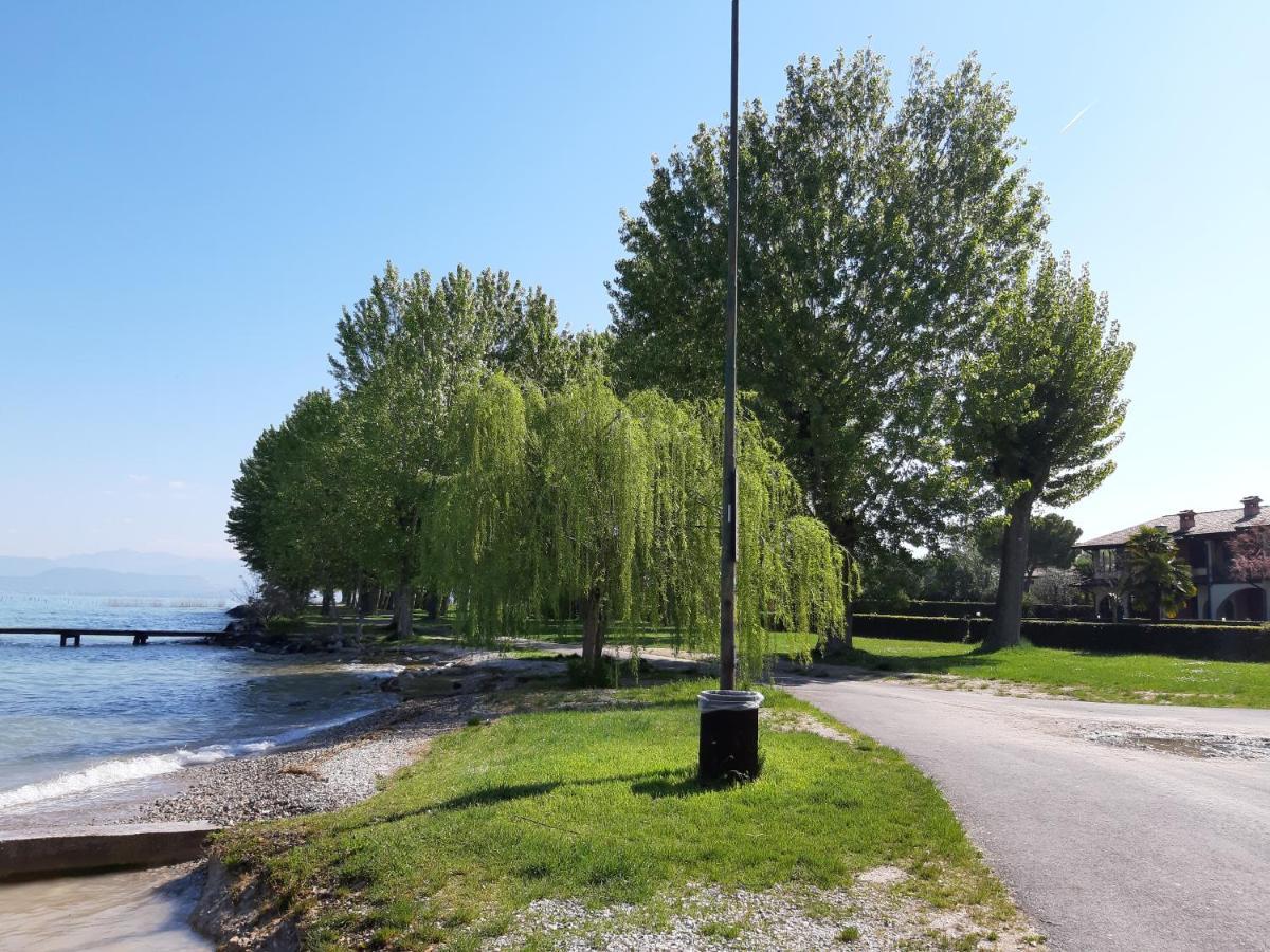 My Sirmione Beach Apartment Superior Экстерьер фото